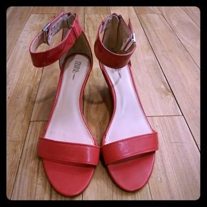 Red kitten wedges.